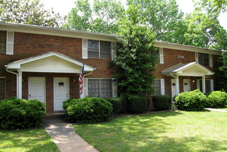 1744 Cambridge Ave in College Park, GA - Building Photo - Building Photo