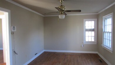 216 W Ercoupe Dr in Midwest City, OK - Building Photo - Building Photo