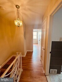 2119 Lardner St photo'