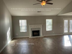 8715 Covestone Dr in Gainesville, GA - Foto de edificio - Building Photo