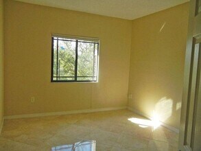 2729 Anzio Ct in Palm Beach Gardens, FL - Foto de edificio - Building Photo