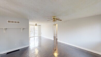 3801 Adell Rd in Columbus, OH - Foto de edificio - Building Photo