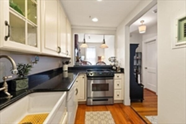 167 Beacon St, Unit 8 in Boston, MA - Building Photo - Building Photo