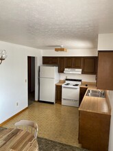 464 Kane St in Milton, WV - Building Photo - Building Photo