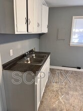 2423 Crestview Dr in Charlotte, NC - Building Photo - Building Photo