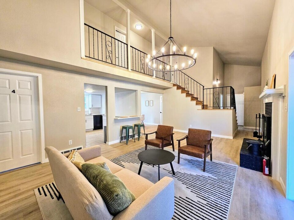 9210 Meade St in Westminster, CO - Building Photo