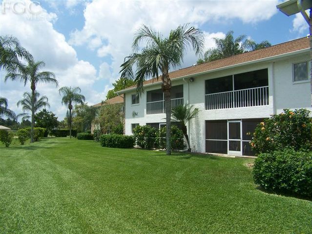 Covington Meadows Cir in Lehigh Acres, FL - Building Photo