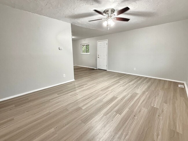 8704 Zodiac Dr in Cincinnati, OH - Building Photo - Building Photo