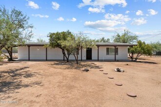 3329 E Greenway Ln in Phoenix, AZ - Building Photo - Building Photo