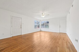 4302 Harmon Ave in Austin, TX - Foto de edificio - Building Photo
