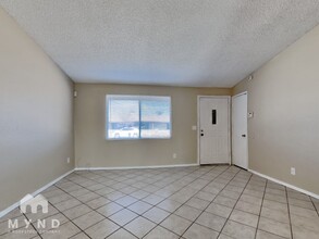 6945 W Catalina Dr in Phoenix, AZ - Building Photo - Building Photo