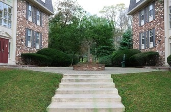 Arlington Pointe Apartments in Greenville, NC - Foto de edificio - Building Photo