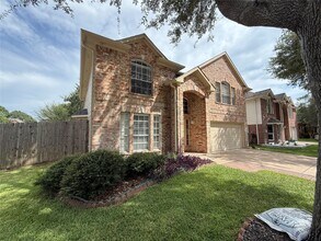 2107 Highland Bay Ct in Katy, TX - Foto de edificio - Building Photo