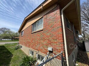 10518 Halls Ferry Road in St. Louis, MO - Building Photo - Building Photo