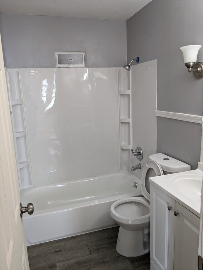 3927 Jackson Ave in Kansas City, MO - Building Photo - Building Photo