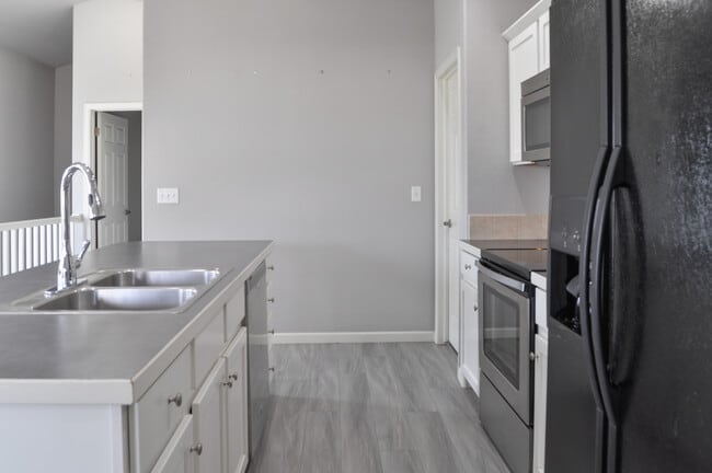 2500 Heather Ln in Evans, CO - Building Photo - Building Photo