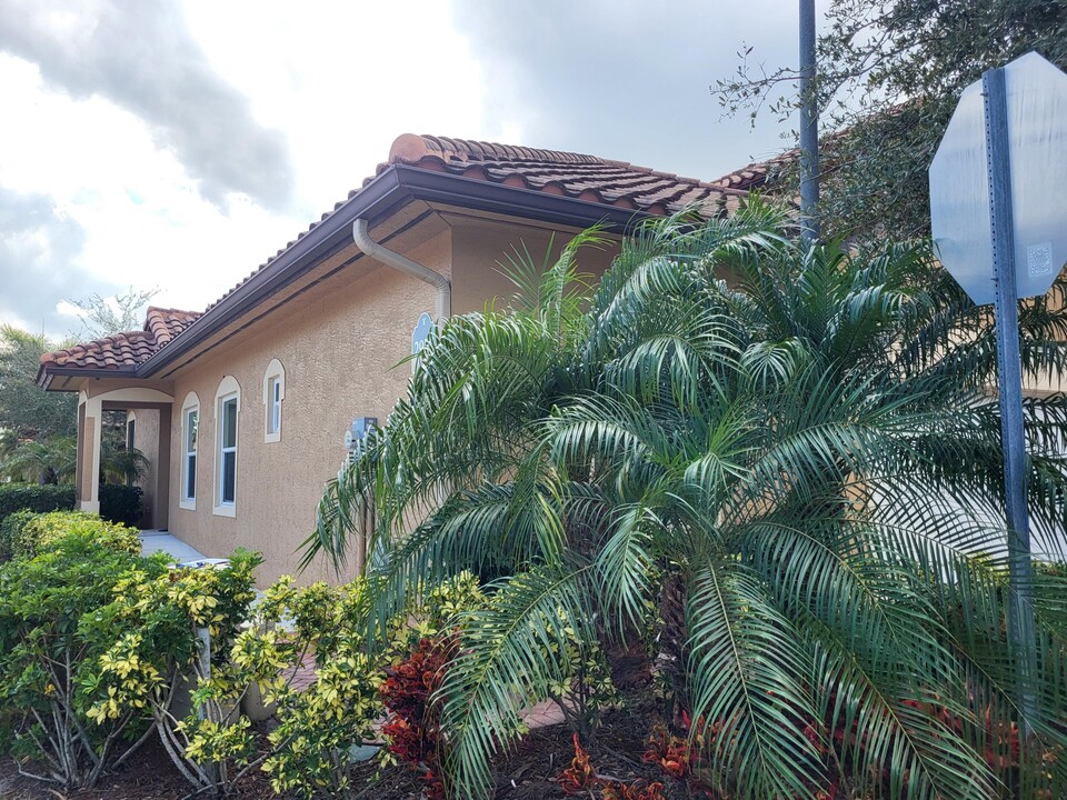 2955 65th Dr in Vero Beach, FL - Building Photo