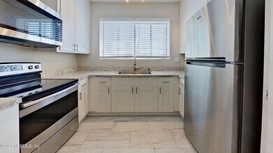 1436 Le Baron Ave in Jacksonville, FL - Building Photo - Building Photo