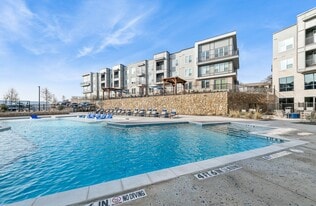 One90 Frankford in Dallas, TX - Building Photo