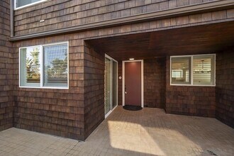 325 S Sierra Ave, Unit 25 in Solana Beach, CA - Foto de edificio - Building Photo