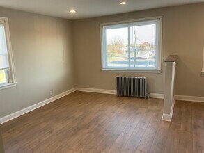 1631 Elaine St, Unit 2nd floor Apt in Philadelphia, PA - Foto de edificio - Building Photo