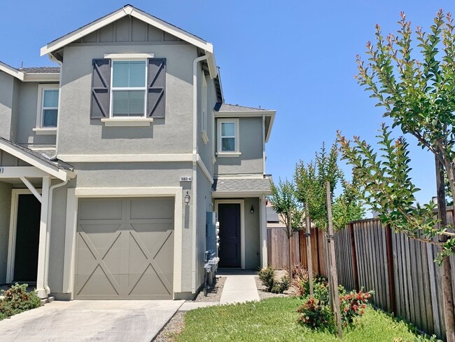 1880 Monroe Ct