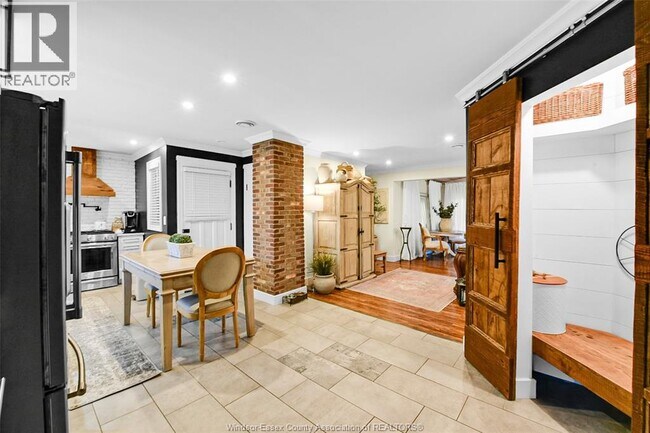 2735 Mark Ave in Windsor, ON - Building Photo - Building Photo