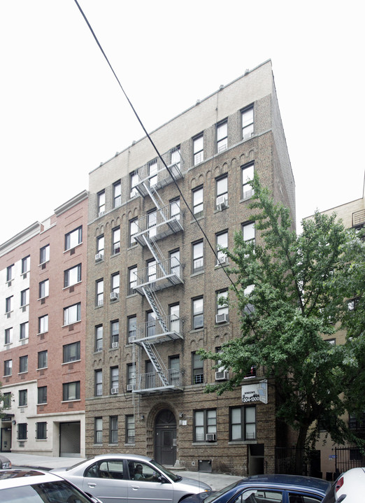 2728 Marion Ave in Bronx, NY - Building Photo