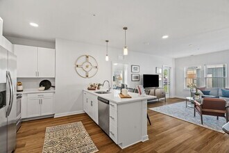 Elwood Apartment Homes in Shakopee, MN - Building Photo - Building Photo