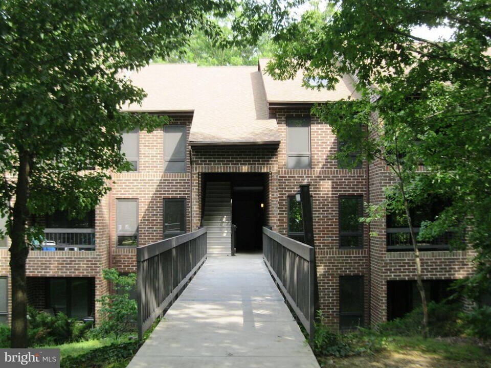 23244 Chestnut Oak Ct in California, MD - Building Photo