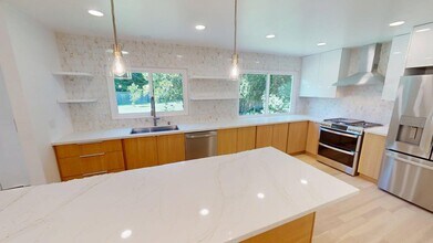 717 I St in Davis, CA - Building Photo - Building Photo