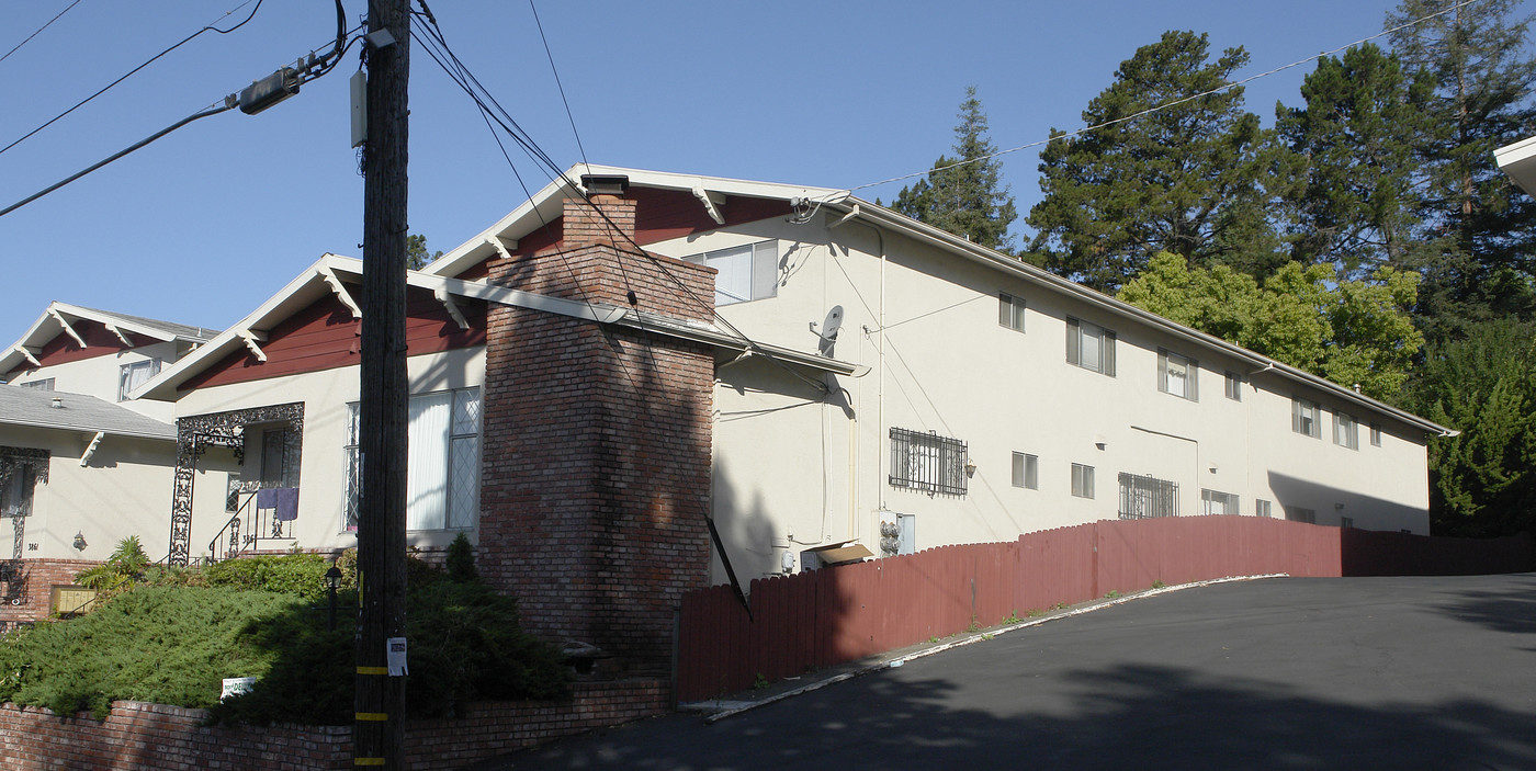 3867 Buell St in Oakland, CA - Building Photo