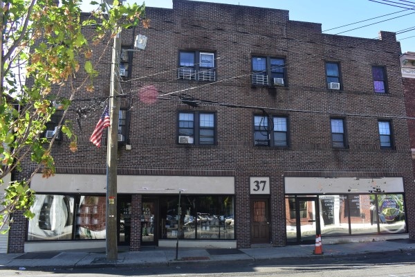 37 New Main St in Haverstraw, NY - Foto de edificio