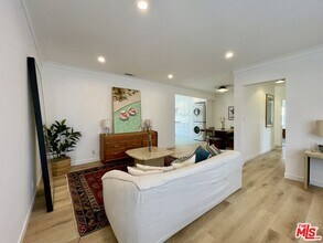 4906 St Elmo Dr in Los Angeles, CA - Building Photo - Building Photo