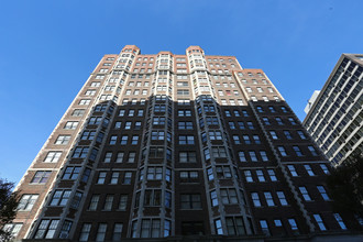 3000 N Sheridan in Chicago, IL - Building Photo - Building Photo