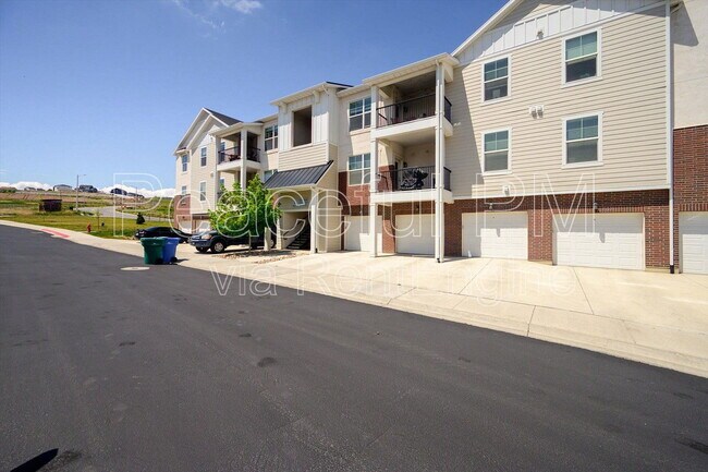 4336 W 1850 N in Lehi, UT - Building Photo - Building Photo