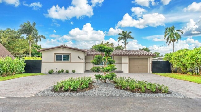 4481 SW 34th Ter in Fort Lauderdale, FL - Foto de edificio - Building Photo