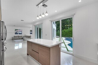 2510 SW 2nd Ave in Miami, FL - Building Photo - Building Photo
