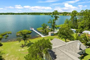 270 Silver Lake N in Marianna, FL - Building Photo