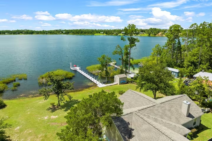 270 Silver Lake N in Marianna, FL - Building Photo