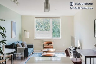 13403 Newcastle Commons Dr in Newcastle, WA - Building Photo