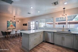 7603 E Montecito Ave in Scottsdale, AZ - Building Photo - Building Photo