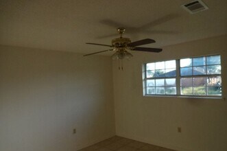 4709 Shalimar Dr in New Orleans, LA - Building Photo - Building Photo