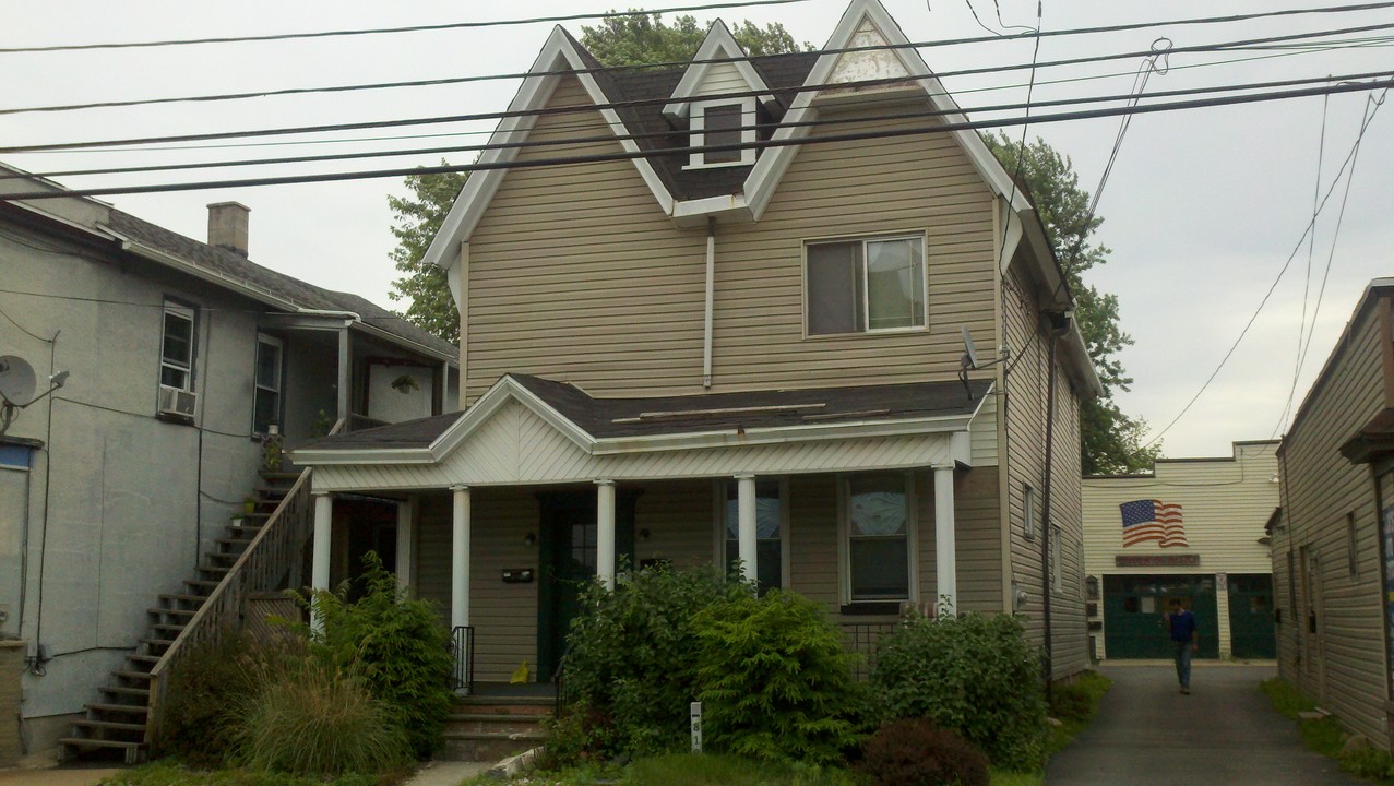 810 Capouse Ave in Scranton, PA - Foto de edificio