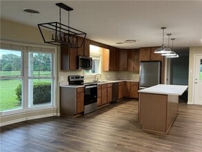 11670 Hwy 80 E in Marshall, TX - Building Photo - Building Photo