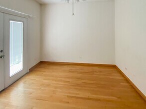 2440 N Southport Ave in Chicago, IL - Building Photo - Building Photo