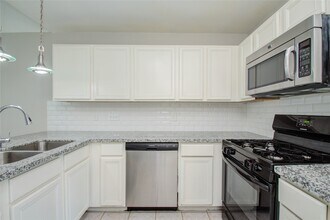 2306 Pine Cone Dr in Humble, TX - Building Photo - Building Photo