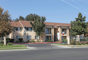 Country Manor Apartments