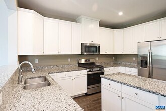 1907 Glissade Ln in Charlottesville, VA - Building Photo - Building Photo