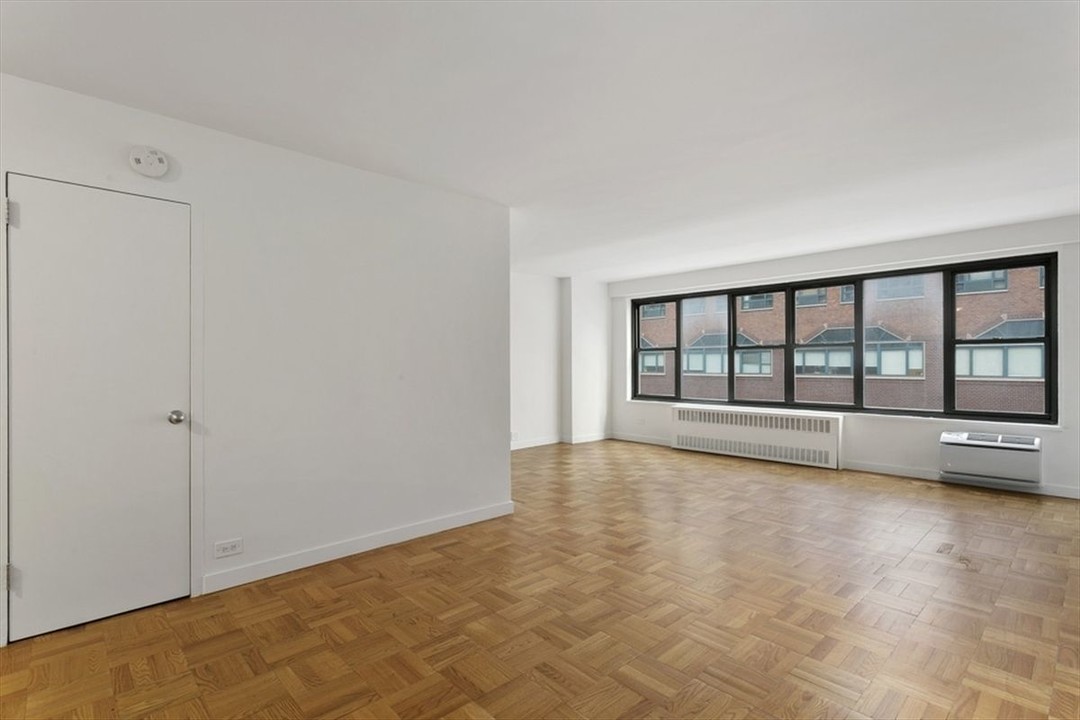 127 4th Ave in New York, NY - Building Photo